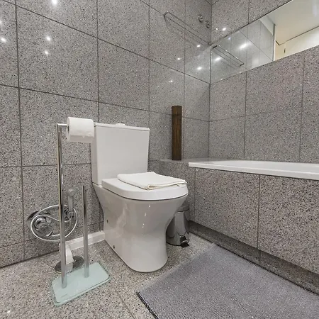 Downtown 2bedroom Wonder