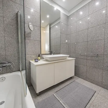 Downtown 2bedroom Wonder * Lisbona